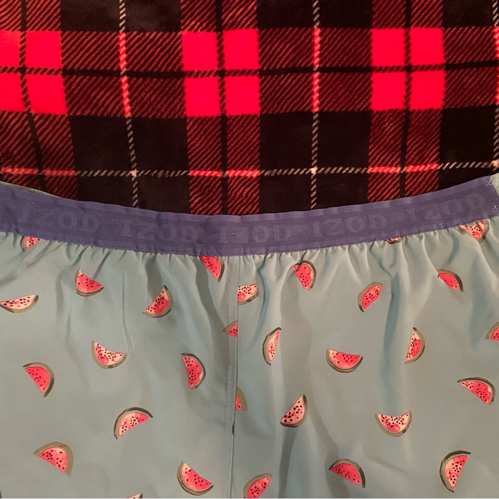 Men’s Izod Saltwster Size 2XB Stylish Blue and Red Board Shorts for Swimming - Picture 6 of 6